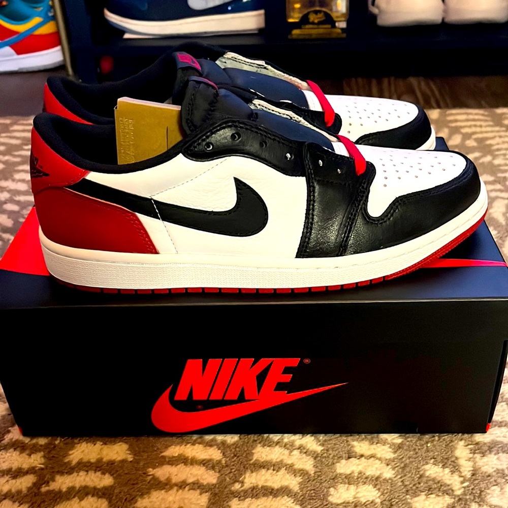 Air Jordan 1 Retro Low OG “Black Toe”
